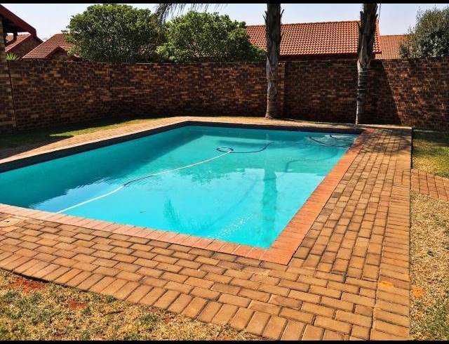 2 BEDROOM PROPERTY TO RENT IN MEYERSPARK